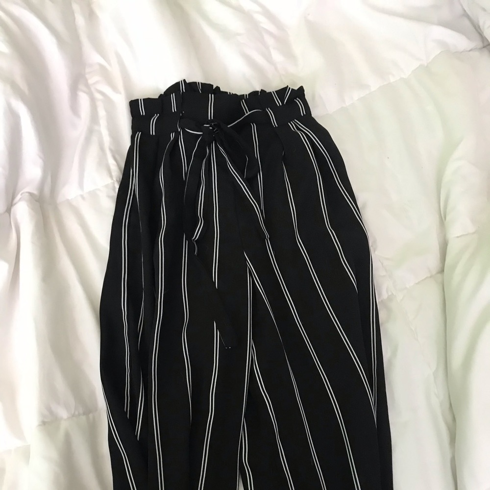 sienna sky cropped flowy pants